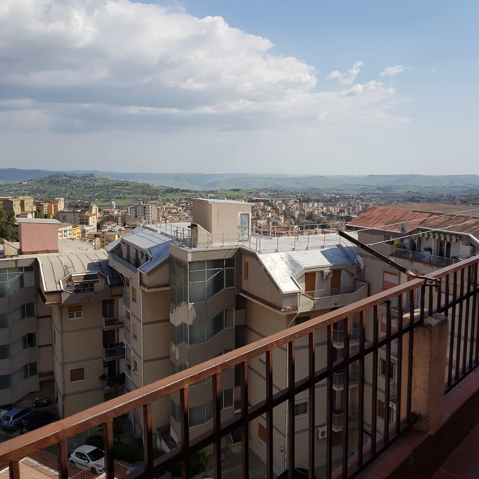 Appartamento mansardato in affitto